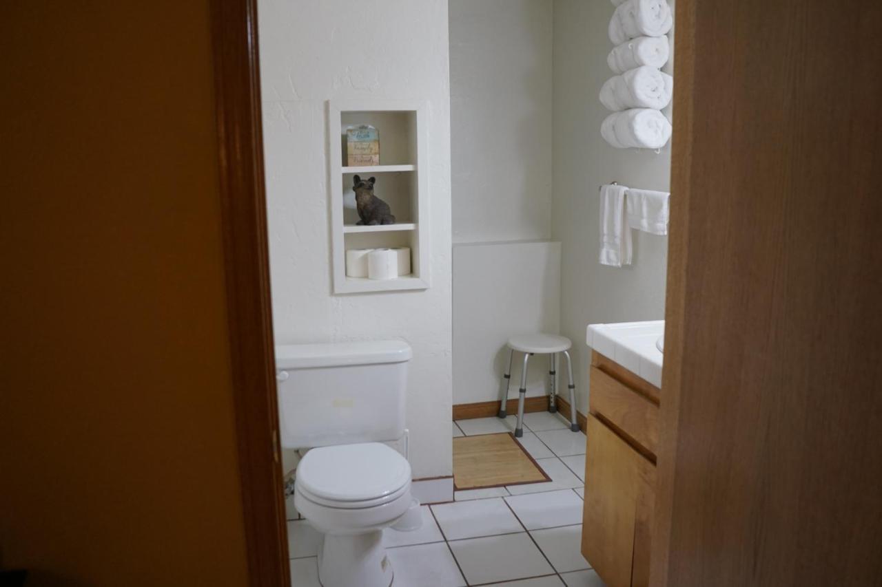 Yosemite Bass Dream Apartment